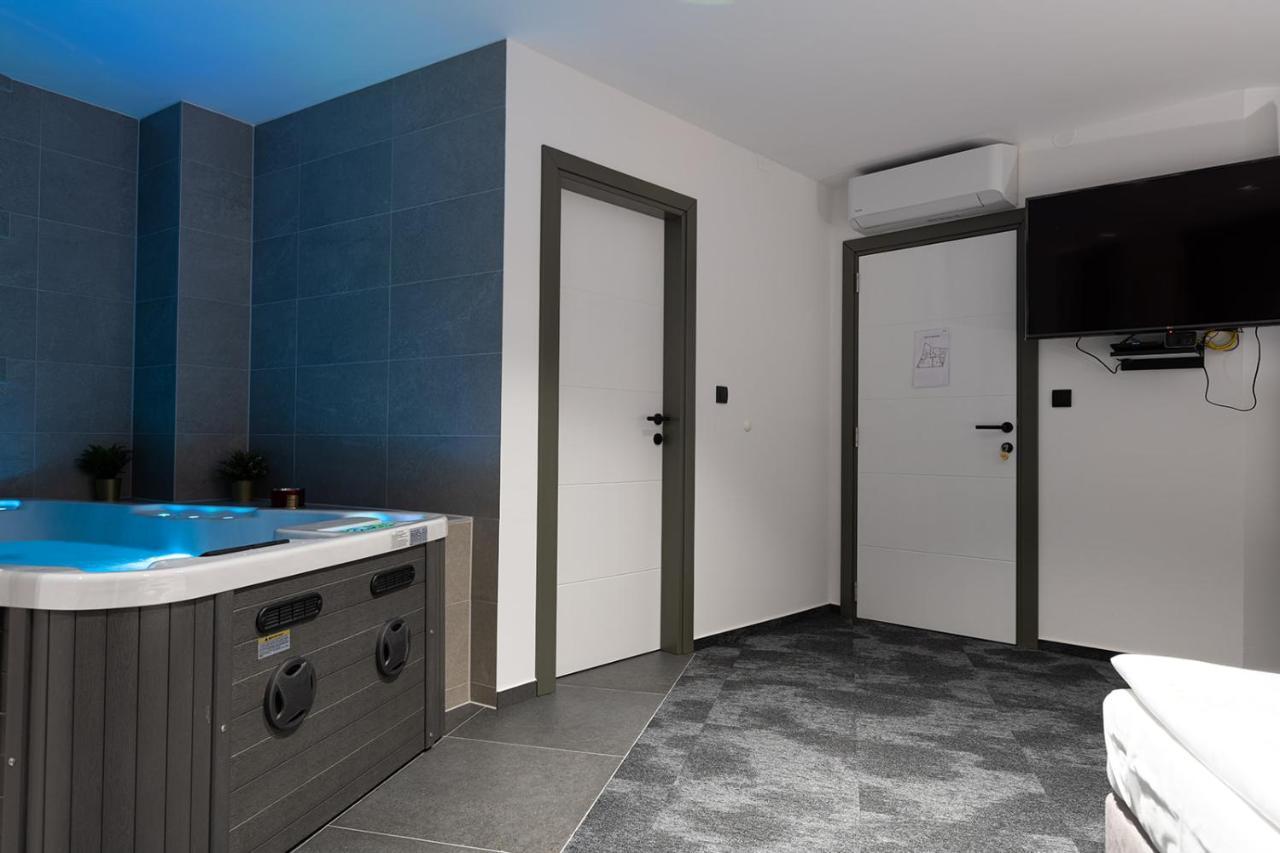 Savoy Residence Ösek Dış mekan fotoğraf